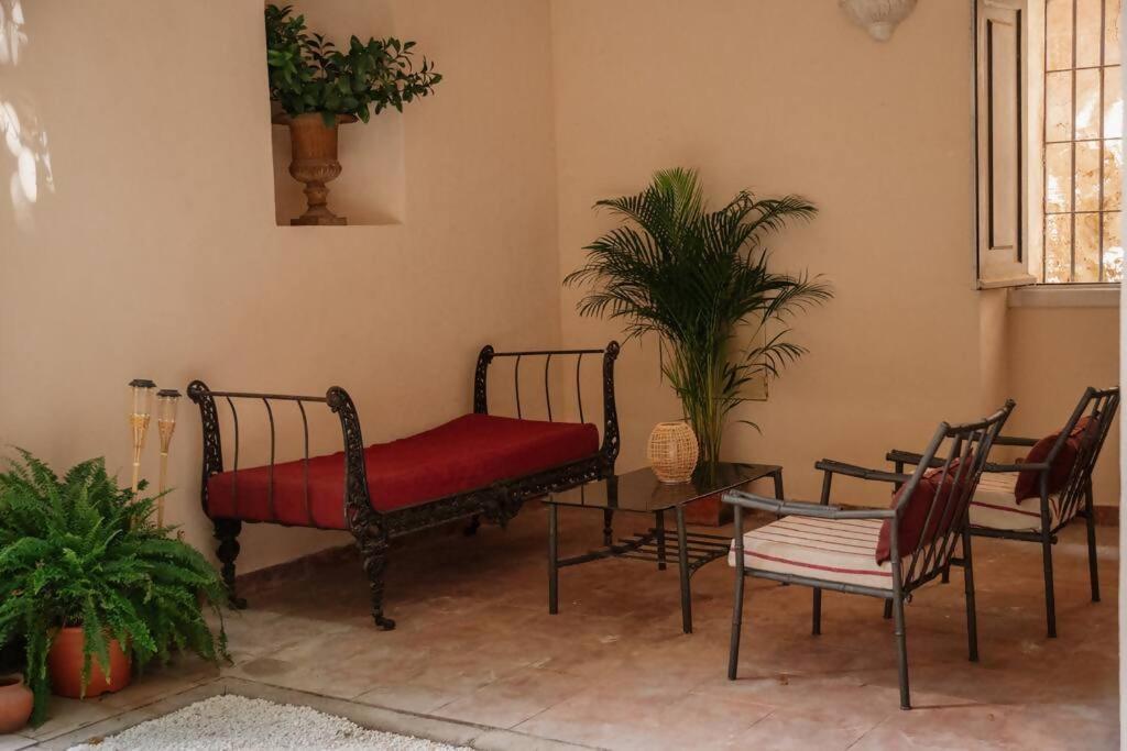 Casa Aguila Casco Antiguo Patio Privado Apartment Caceres Bagian luar foto