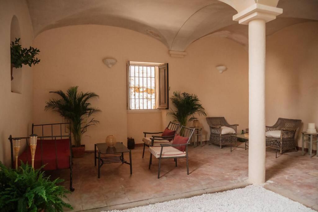 Casa Aguila Casco Antiguo Patio Privado Apartment Caceres Bagian luar foto