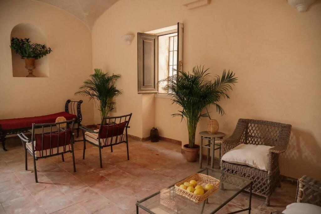 Casa Aguila Casco Antiguo Patio Privado Apartment Caceres Bagian luar foto
